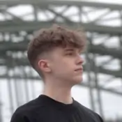 JannisZ Profile Picture